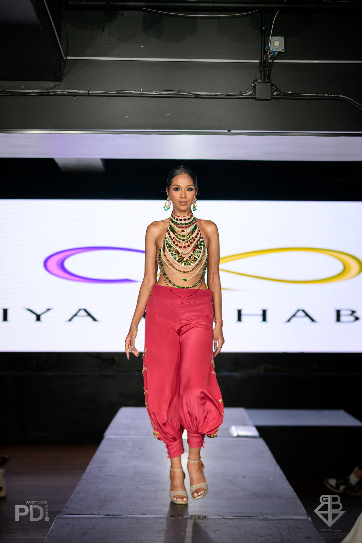 JEWELLED TOP WITH PANTS