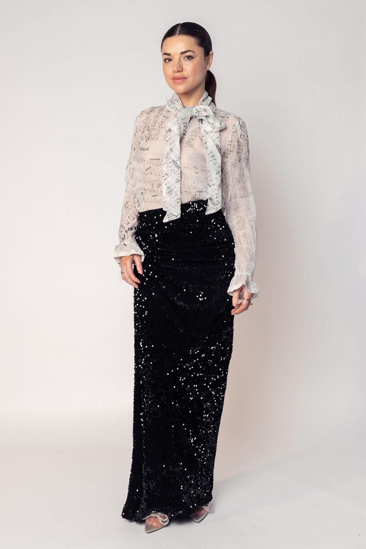 THE AMI PRINTED TIE TOP WITH A SEQUINNED SKIRT