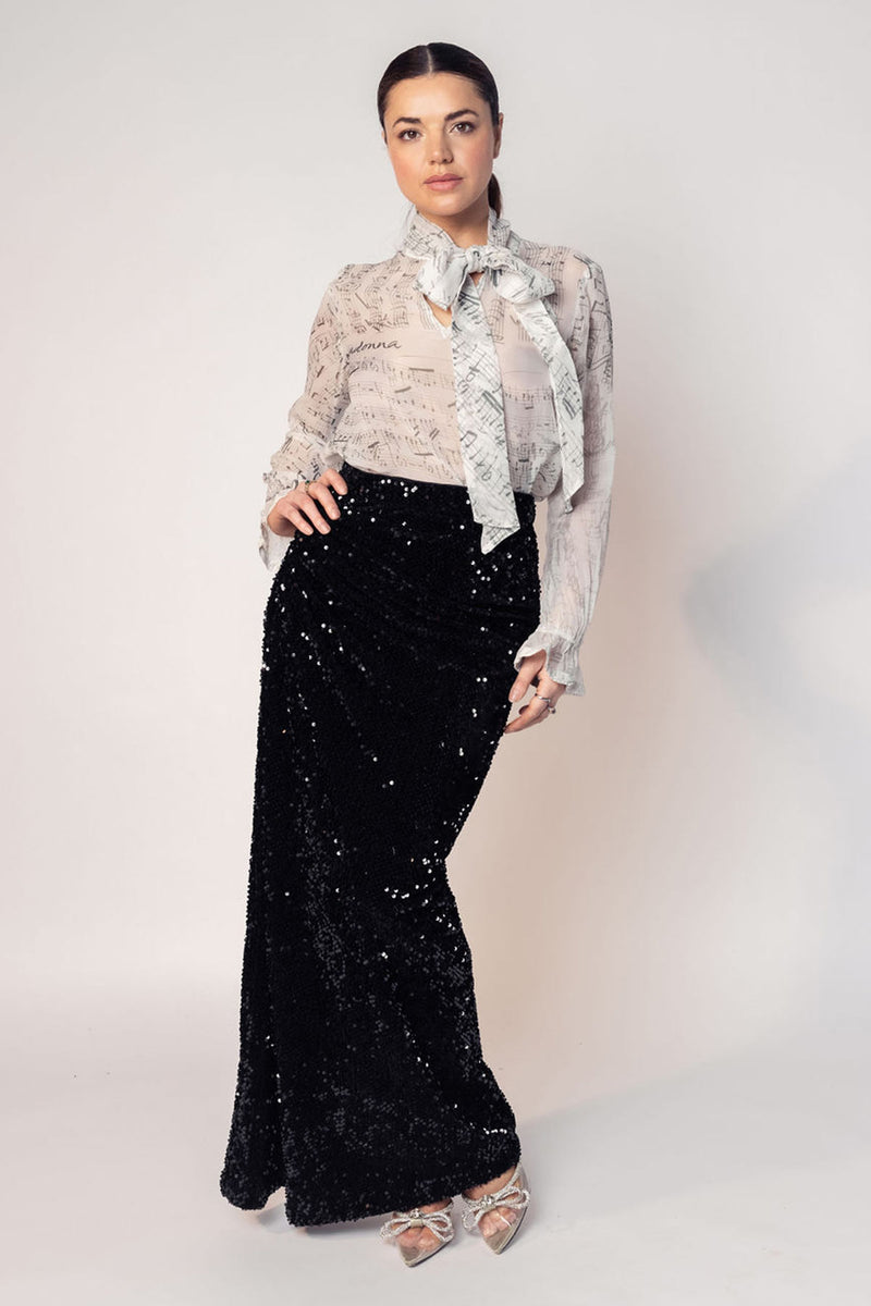 THE AMI PRINTED TIE TOP WITH A SEQUINNED SKIRT