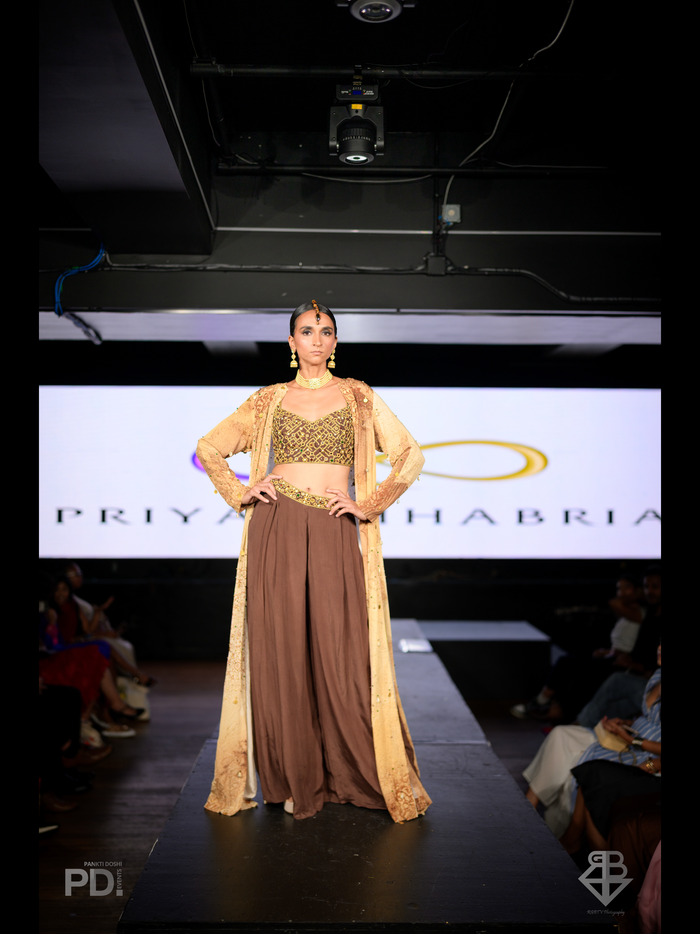 INDUS BEIGE BROWN SET