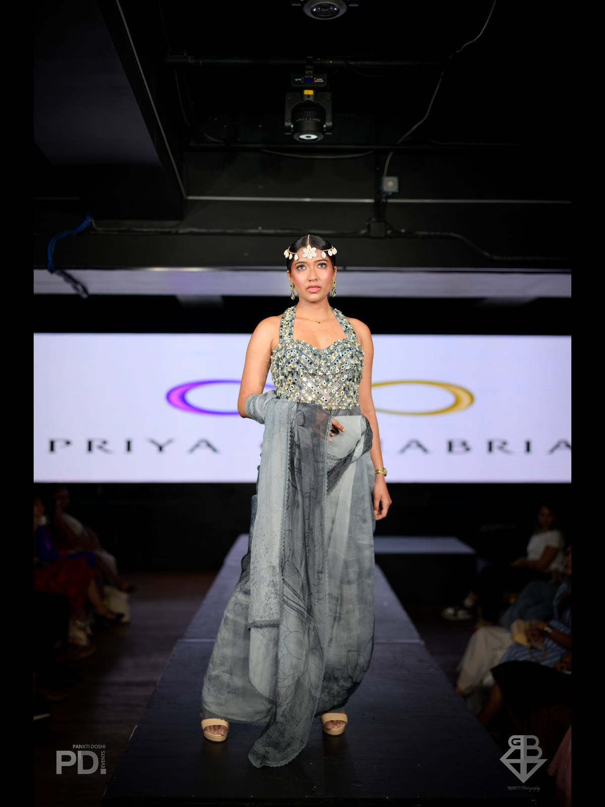 GREY LOTUS SARI