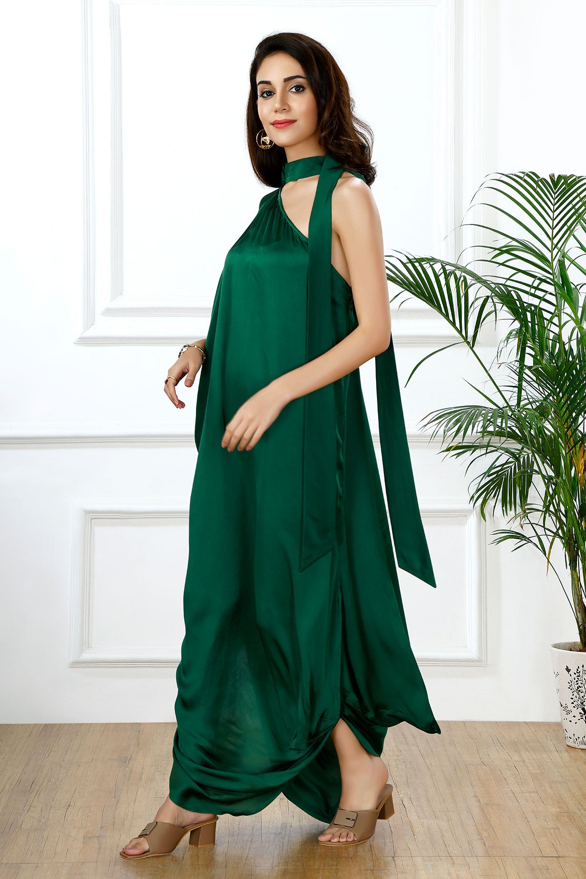 Emerald drape one shoulder scarf tie set
