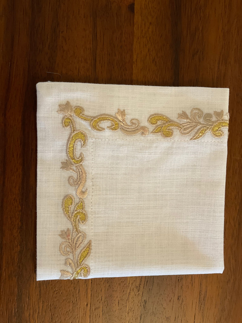 IVORY AND GOLD NAPKIN SET OF 4